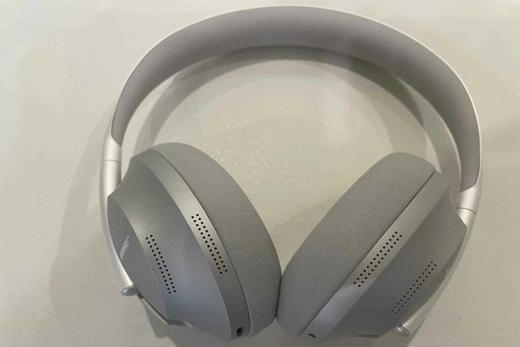 Vincenzo Del Colliano with the Bose Noise Canceling 700 Headphones reviewed by Jerry Del Colliano