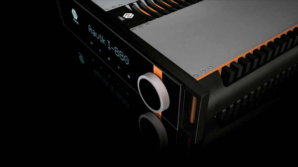 A front view of the new $57,000 Aavix 880 series amp