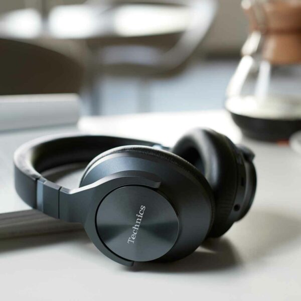 Technics EAH-A800 bluetooth wireless headphones reviewed
