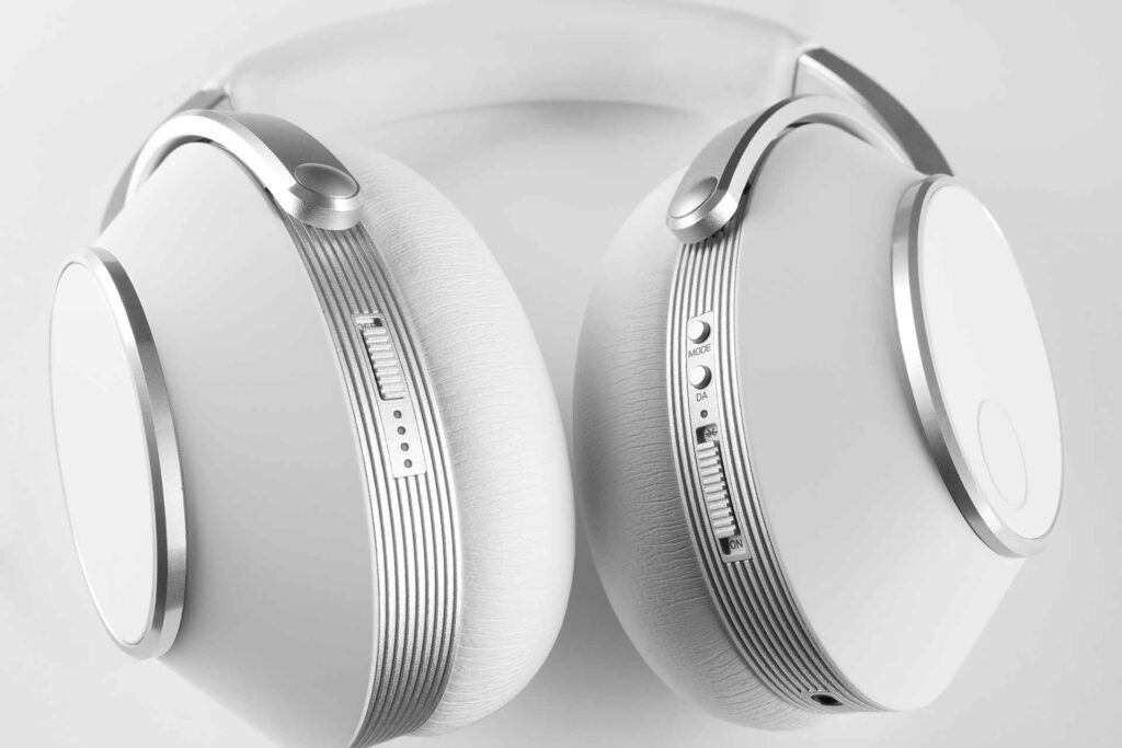 T+A Solitaire Audiophile Headphones Reviewed by Jerry Del Colliano