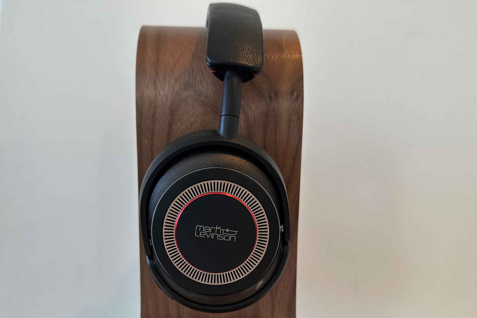 Mark Levinson No. 5909 Audiophile Headphones Reviewed