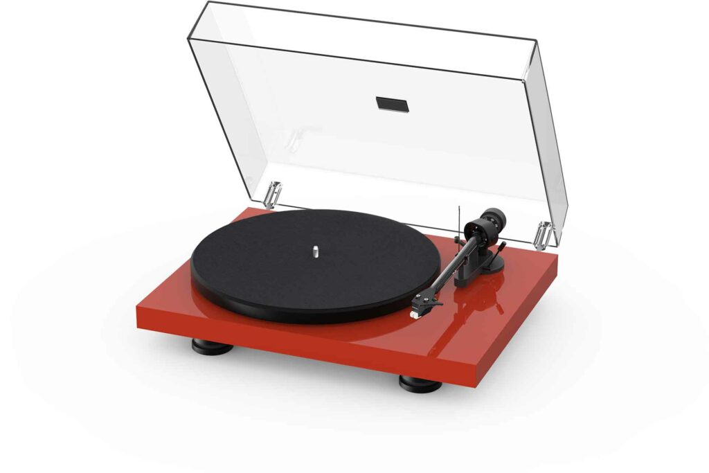 Pro-Ject Carbon Evo. An award winning turntable in bright red
