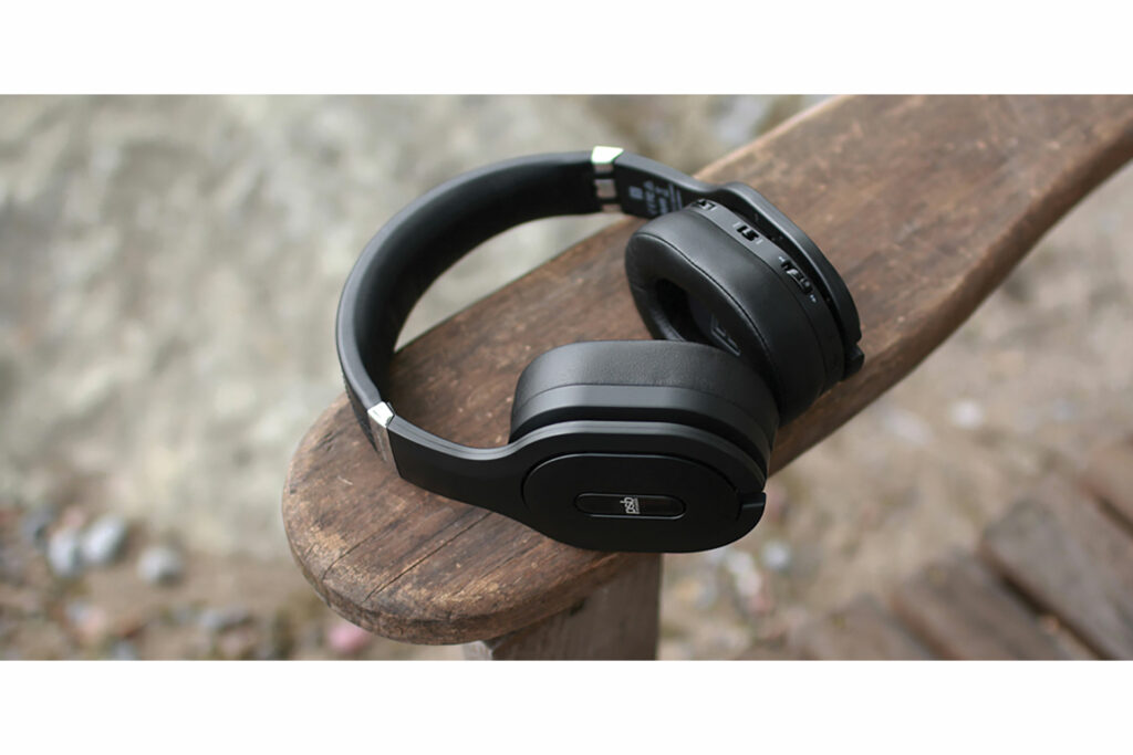 PSB M4U8 MKII wireless headphones reviewed by Jerry Del Colliano