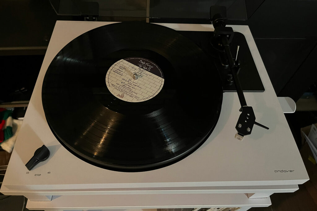 Here's the Andover Audio Spindeck 2 turntable installed at Andrew Dewhirst's home