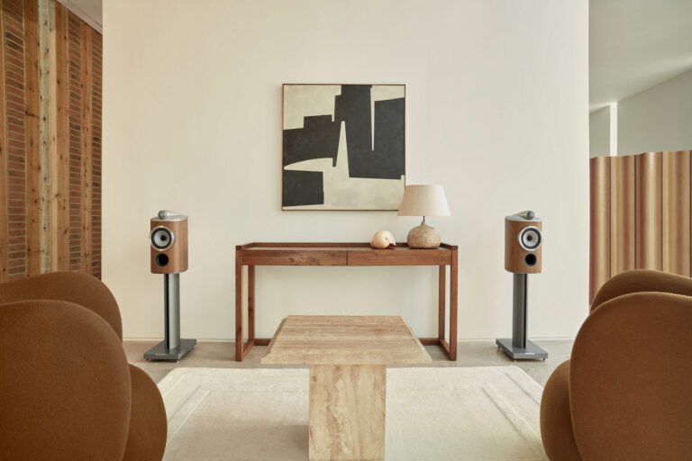 The Bowers & Wilkins 805 D4 speakers are used at both Abbey Road Studios and Skywalker Ranch on the pro side of things.