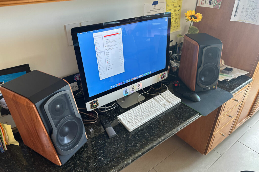 The Edifier S1000W speakers paired with an iMac at Jerry Del Colliano's house