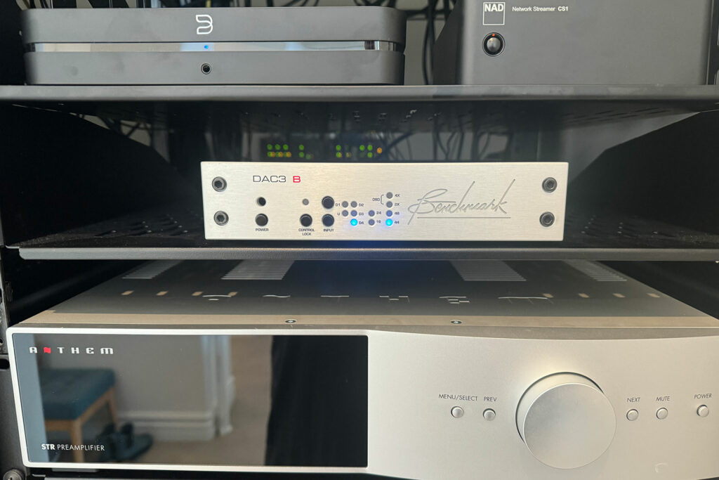 Here is the Benchmark DAC3 B in Jerry Del Colliano's rack sitting just above an Anthem STR stereo preamp