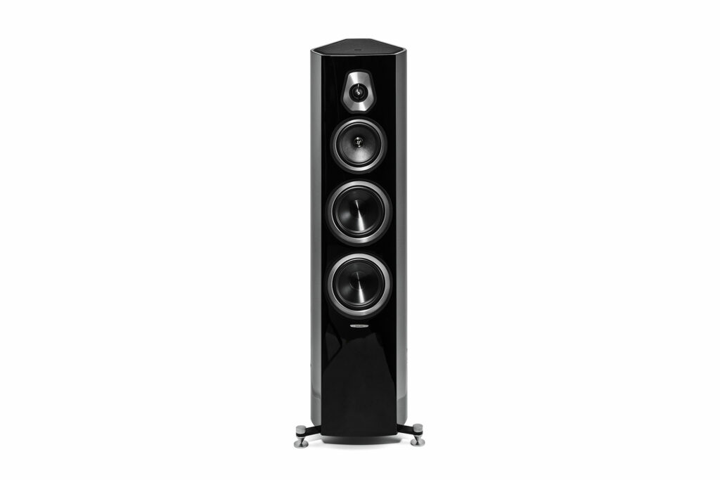 The Sonus faber Sonetto V in its black finish shows off the speakers silk dome tweeter