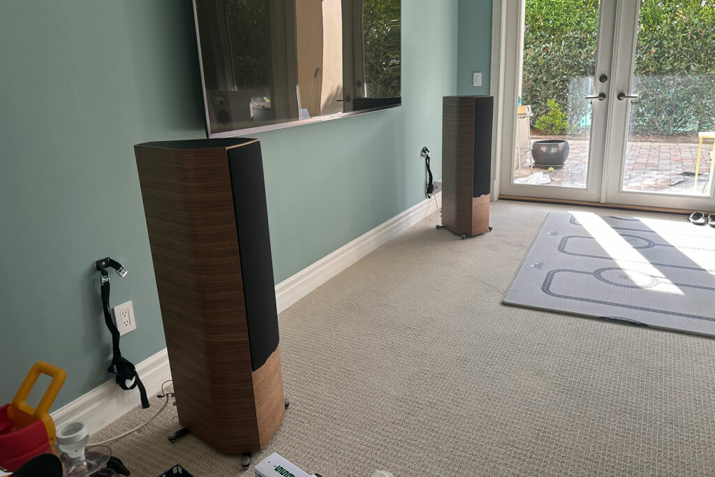 Here are the Sonus faber Sonetto V speakers installed at Jerry Del Colliano's media room. 