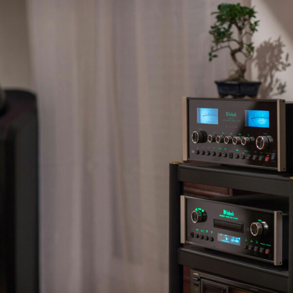 Old school Bowers & Wilkins 801s (look at those Kevlar drivers) with McIntosh electronics at an audiophile salon