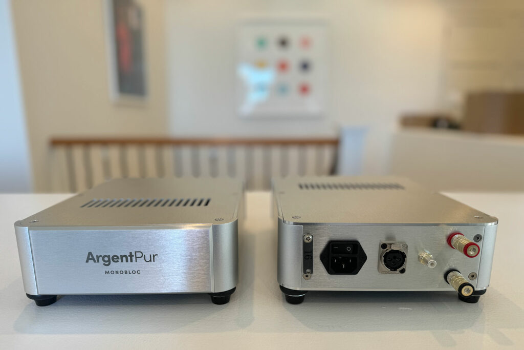 Here's a look at the front and back of the Argent Pur monoblock amps.