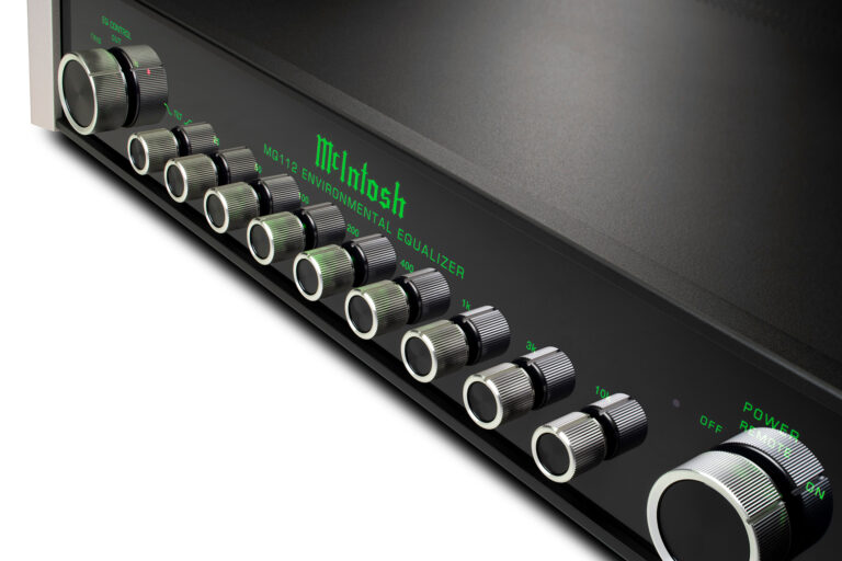 There's no "smiley face" bands of EQ on the McIntosh MQ112 program equalizer.