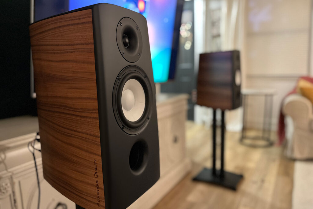 Acoustique Quality Canto 3 speakers installed at Eri Forst's  audiophile system.