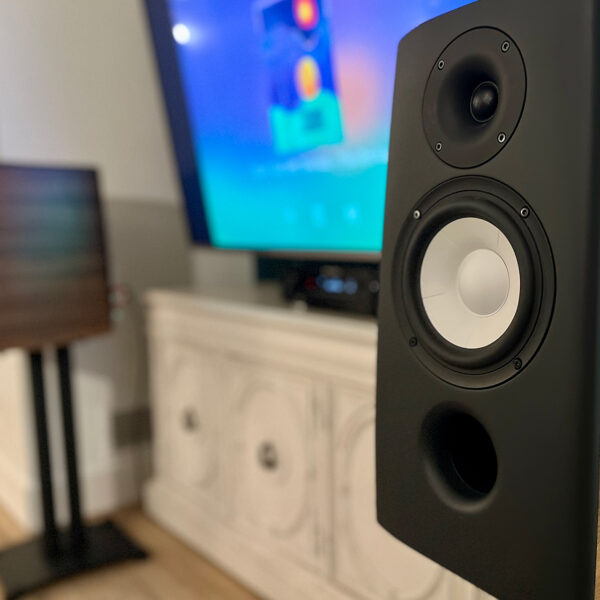 The Acoustique Quality Canto 3 speakers photographed by Eric Forst