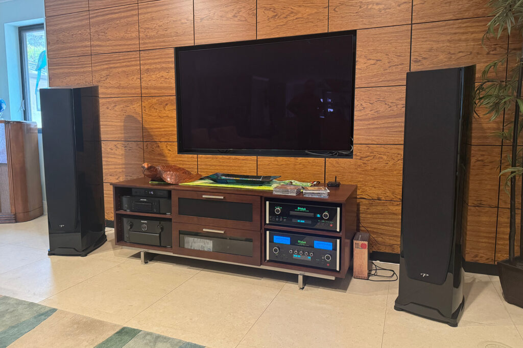 Jerry's McIntosh powered demo system in California that includes the Paradigm Persona 9H reference loudspeakers.