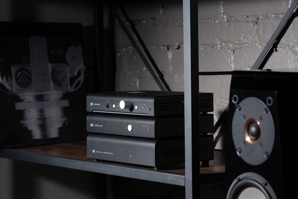 More broodingly cool images of a stack of Schiit electronics including the Saga 2 stereo preamp by Lee Shelly. 