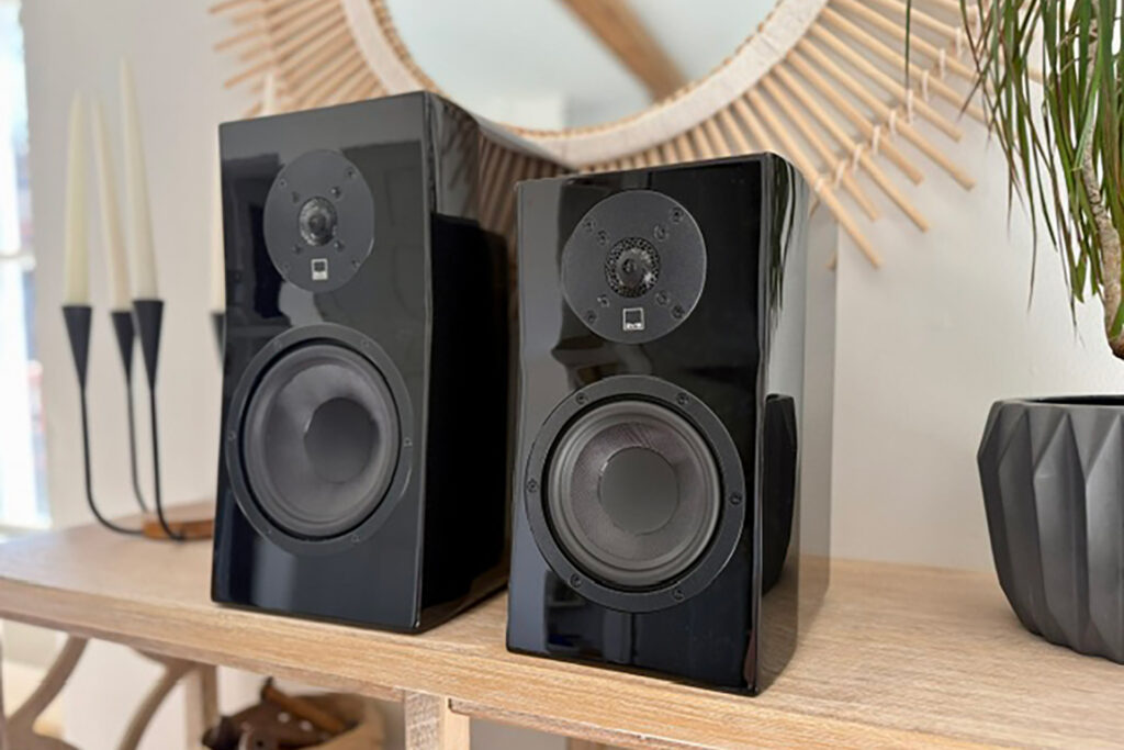 A comparison with the SVS Ultra Evolution Nano and its bigger brother at Eric Forst's home.
