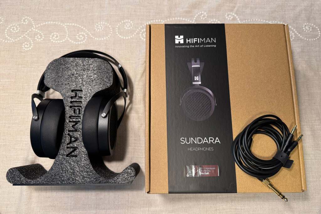 Brian archived the unboxing process with the HIFIMAN Sundara headphones as they come wonderfully packed.