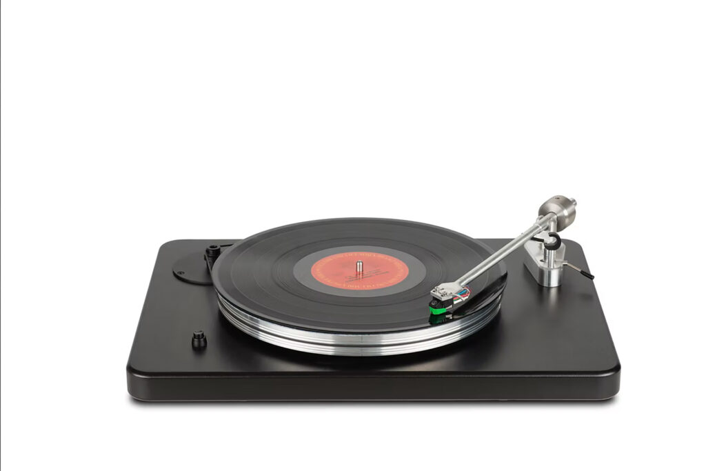 The VPI Cliffwood is a low-cost, all-business high-end audiophile turntable.