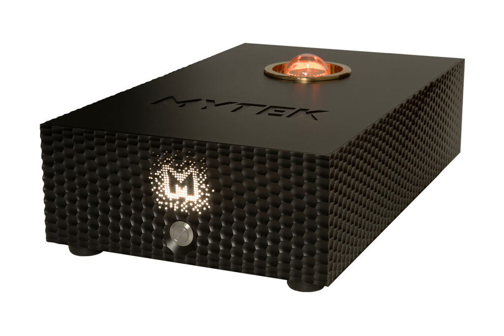 Don't be fooled into thinking this GaN amp has a tube. That's just a design feature.