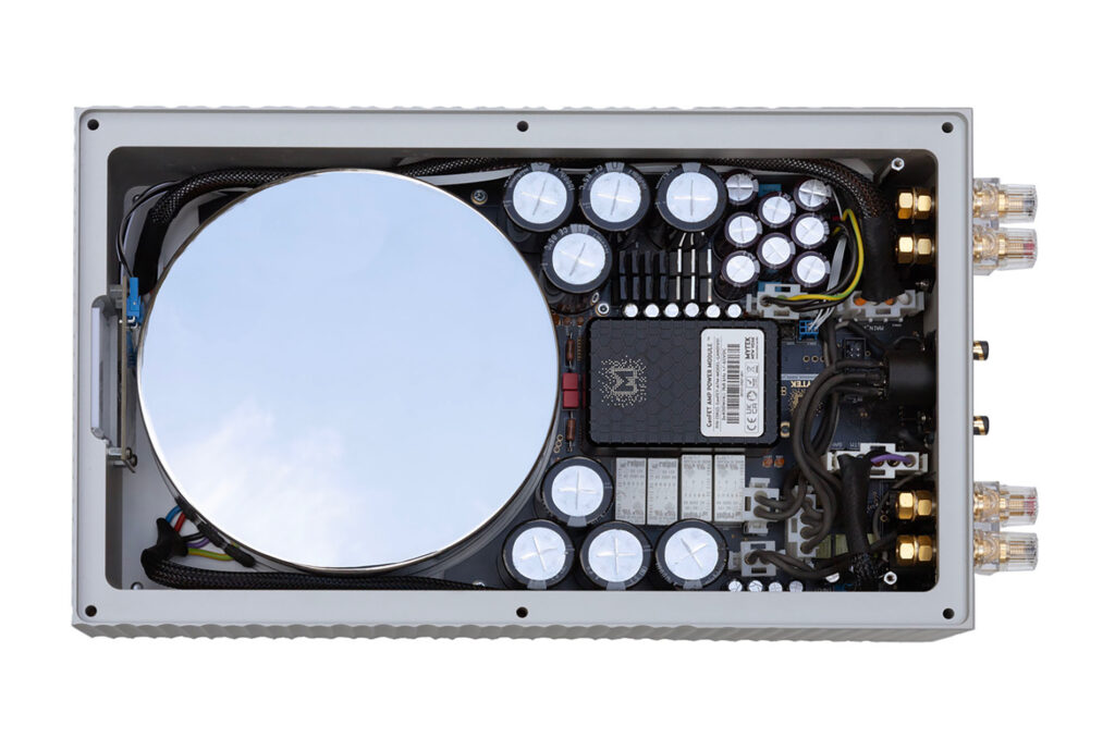 A top view inside of the Mytek Empire GaN amp.