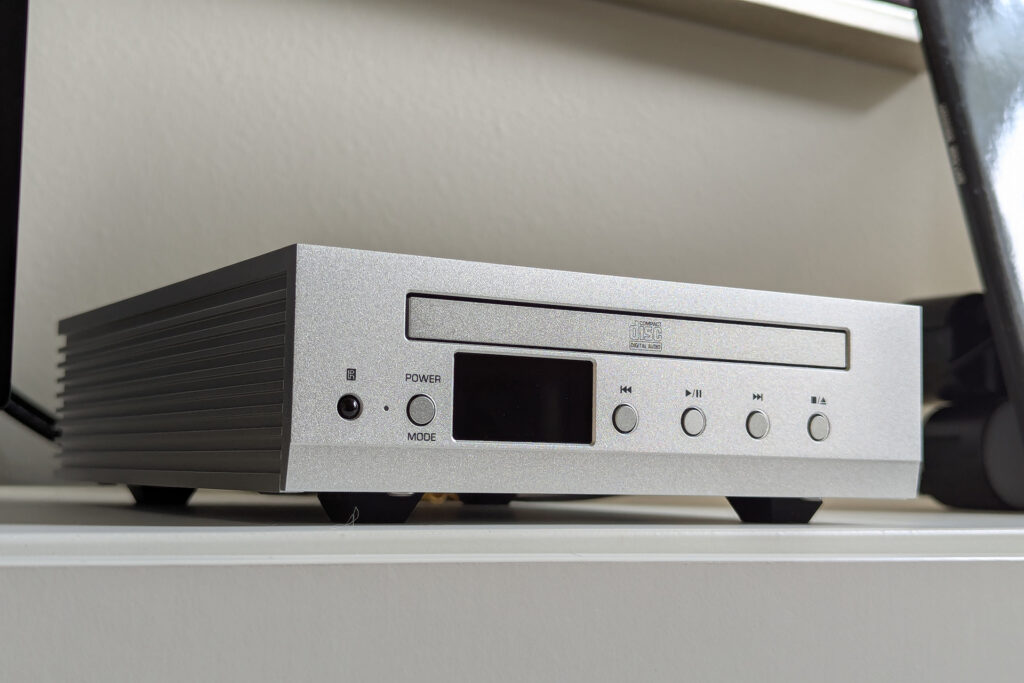 The Shanling CR60 serves both the CD ripping crowd as well as the audiophile CD transport folks.