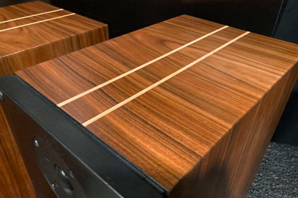 The Studio Electric M4's Stenheim-like stripes