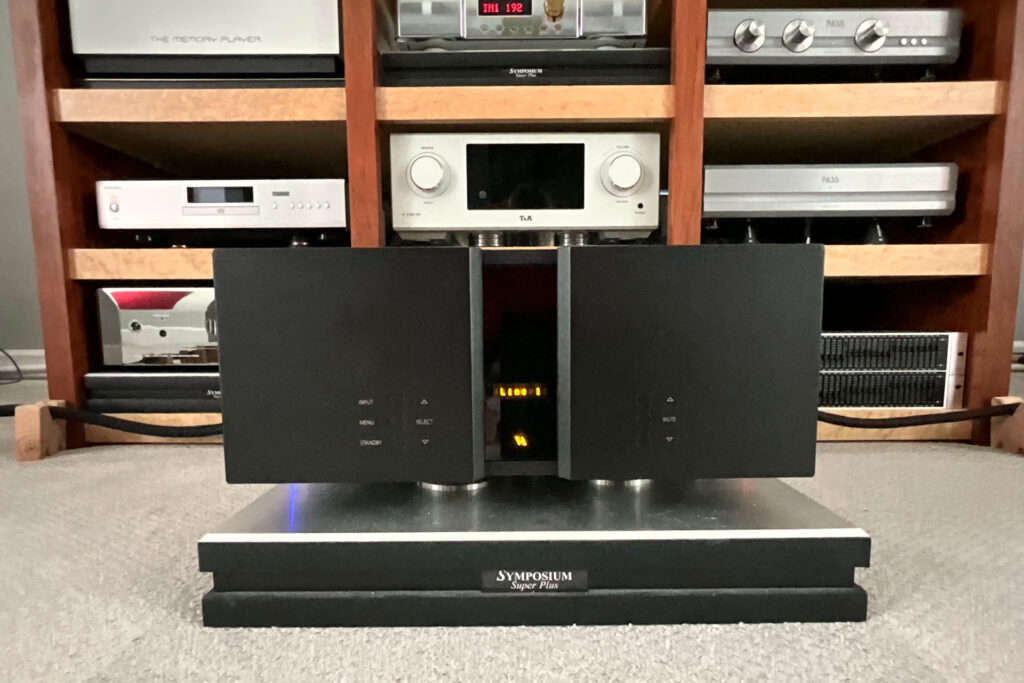 The Vitus Audio RI-101 Mk.II installed at Paul Wilson's place. 