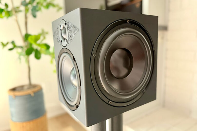 The Chesky Audio LC1 in Eric Forst's listening room.