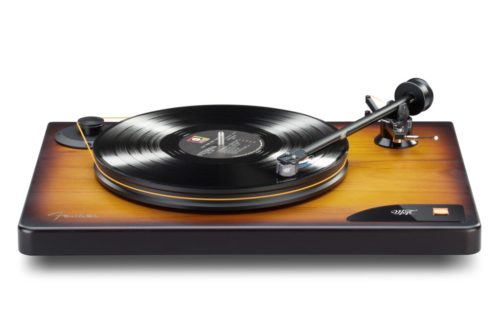 The vintage feel of this turntable really adds to its overall appeal.
