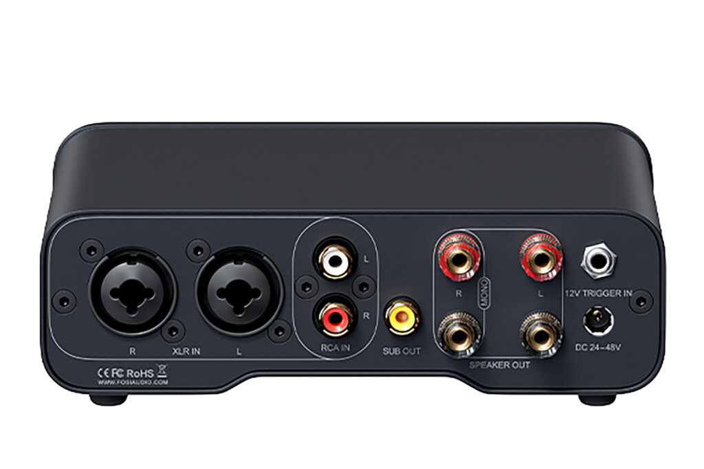 A look at the rear of the Fosi ZX3 amp.