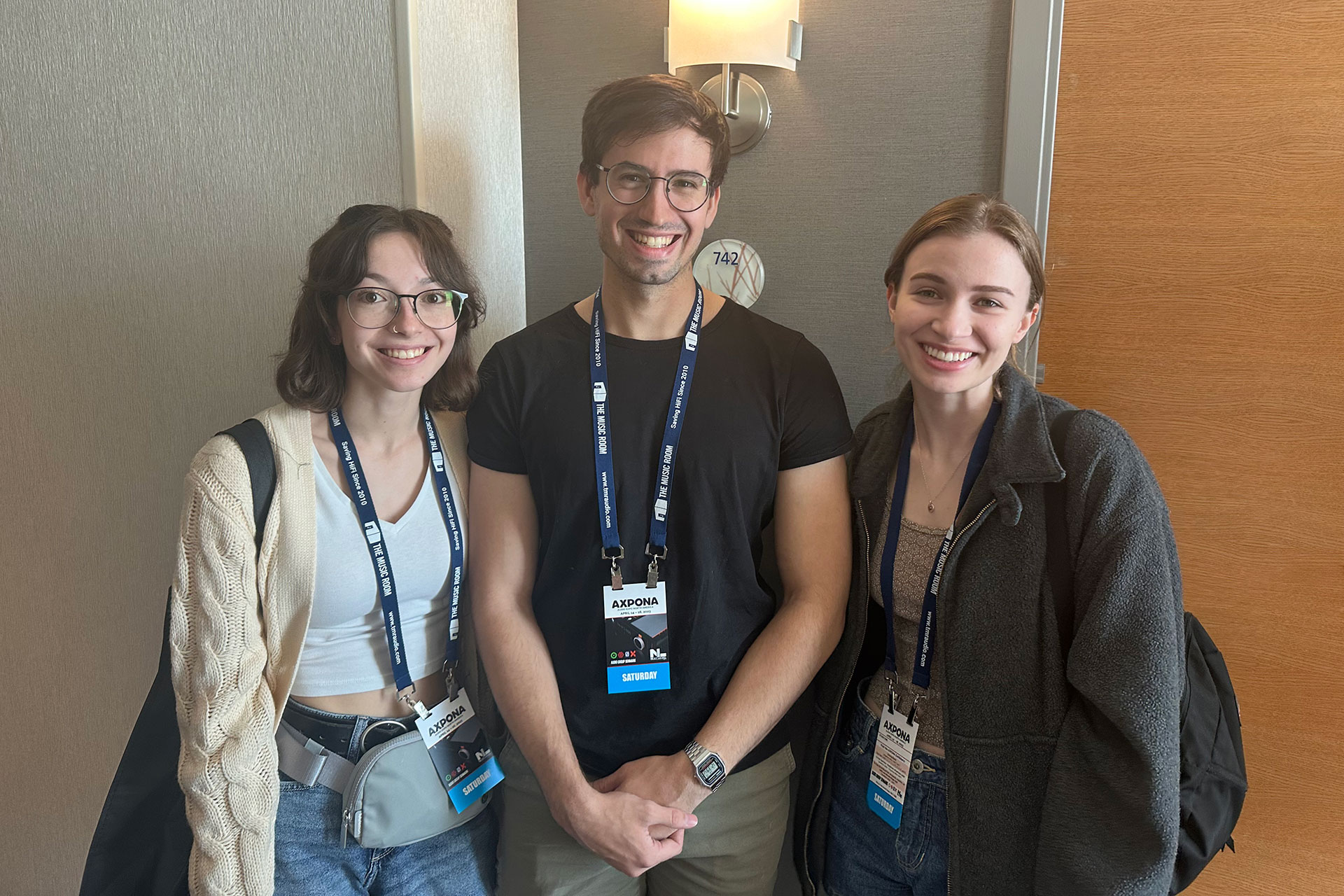 16 Tips to Inspire Women to Learn to Love an Audiophile System