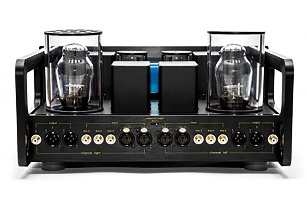 The Allnic L-7000 dressed in black.