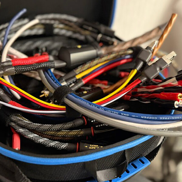 Cable mess makes many mainstream technology enthusiasts run for the hills.