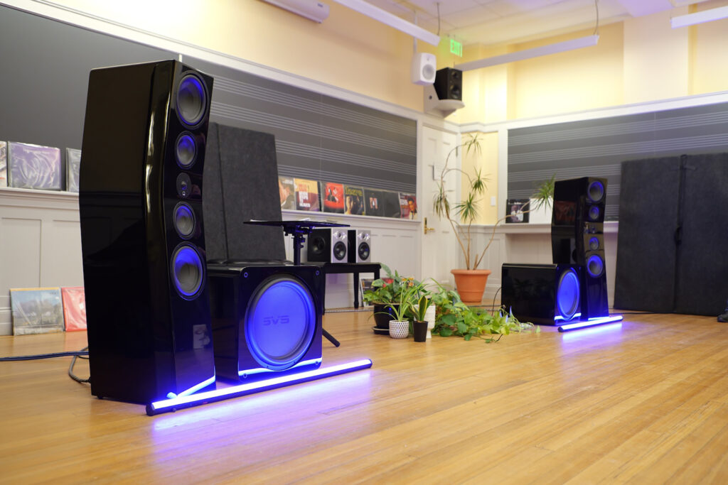 SVS generously donated both their flagship speakers as well as two of their reference subwoofers to Harvard. 