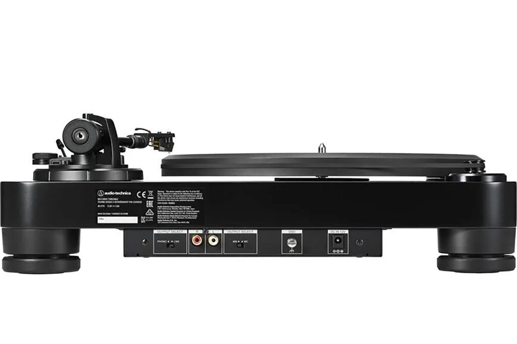 A side view of the Audio-Technica AT-LP7x.