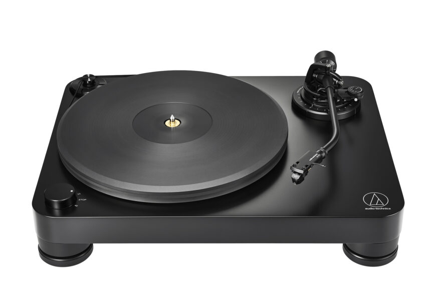The Audio-Technica AT-LP7x is a very easy to use turntable.