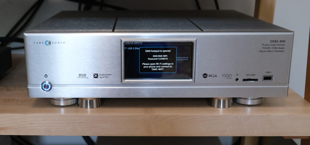 The The Cary Audio DMS 800 DAC-Streamer in Frank's audiophile listening room.