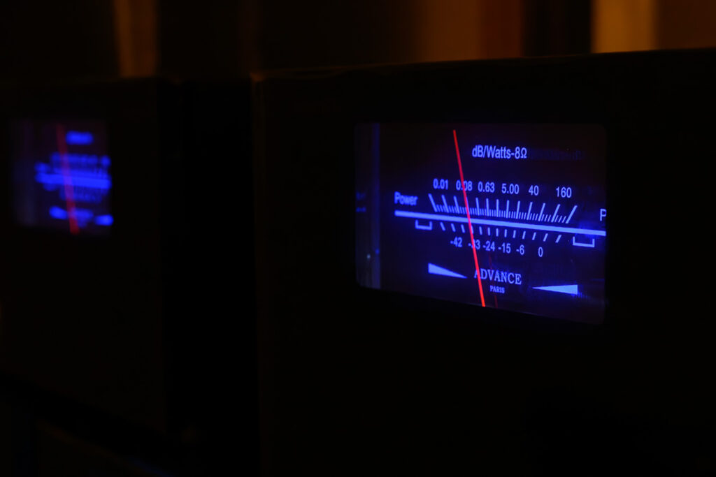 Glowing meters are a small but lovable feature of a great audiophile components.