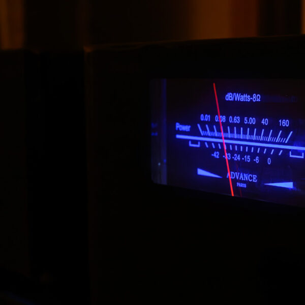 Glowing meters are a small but lovable feature of a great audiophile components.