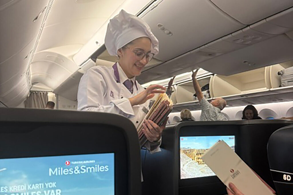 Jerry Del Colliano will never fly Virgin Atlantic again. Here is him flying on a real airline with real service - Turkish Airways.
