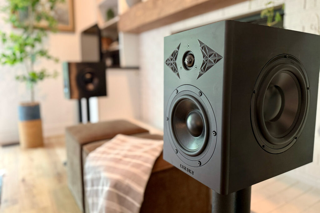 The Chesky Audio LC-2 stand mounted and installed at Eric Forst's home.