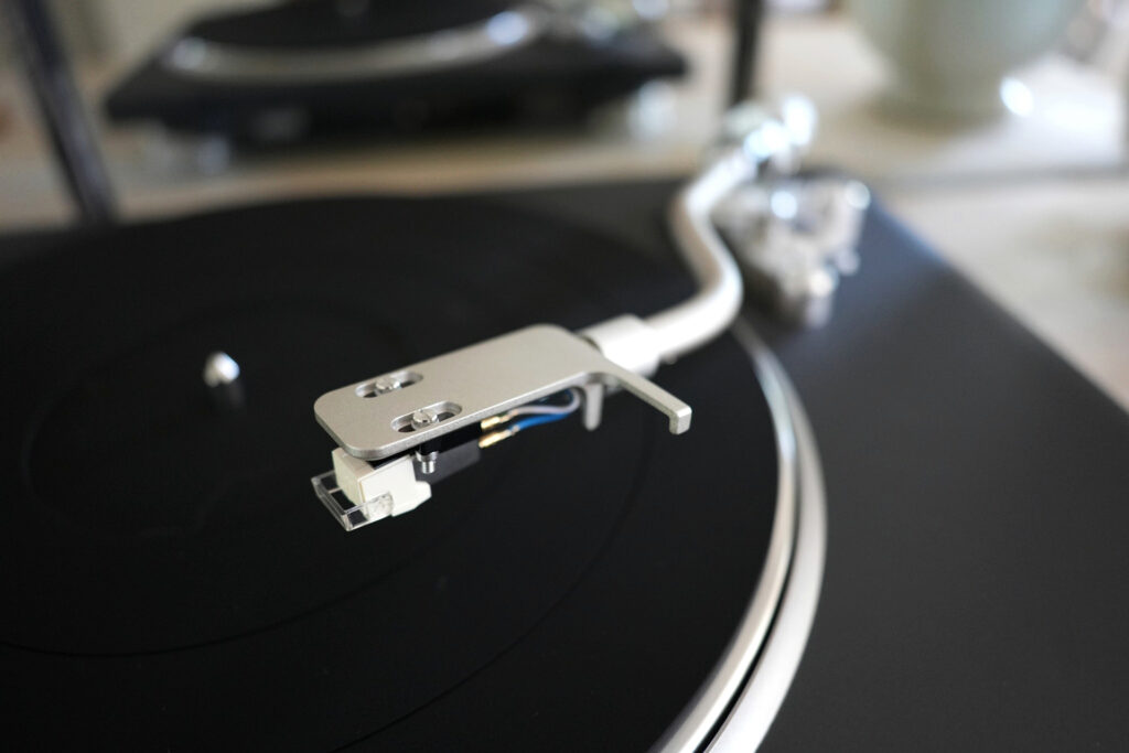 Denon DP-500BT in a close-up at Eric Forst's place.
