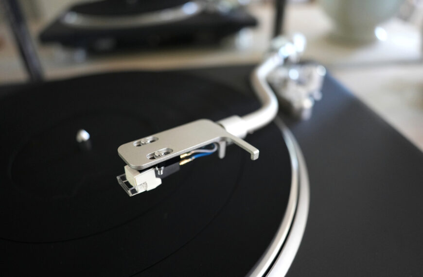 Denon DP-500BT in a close-up at Eric Forst's place.