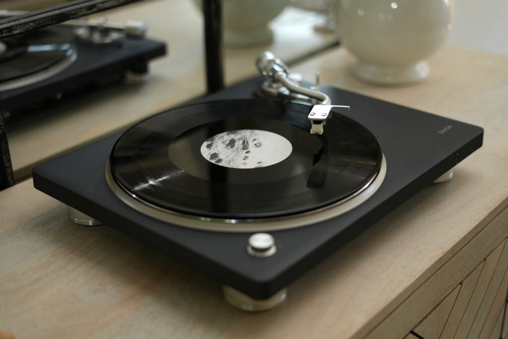 A top-view of the Denon DP-500BT turntable. 