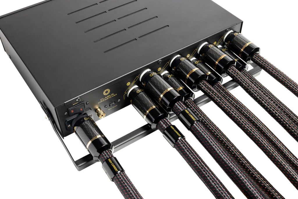 Note the way the Clarus Centro manages creatively heavy power cables. 