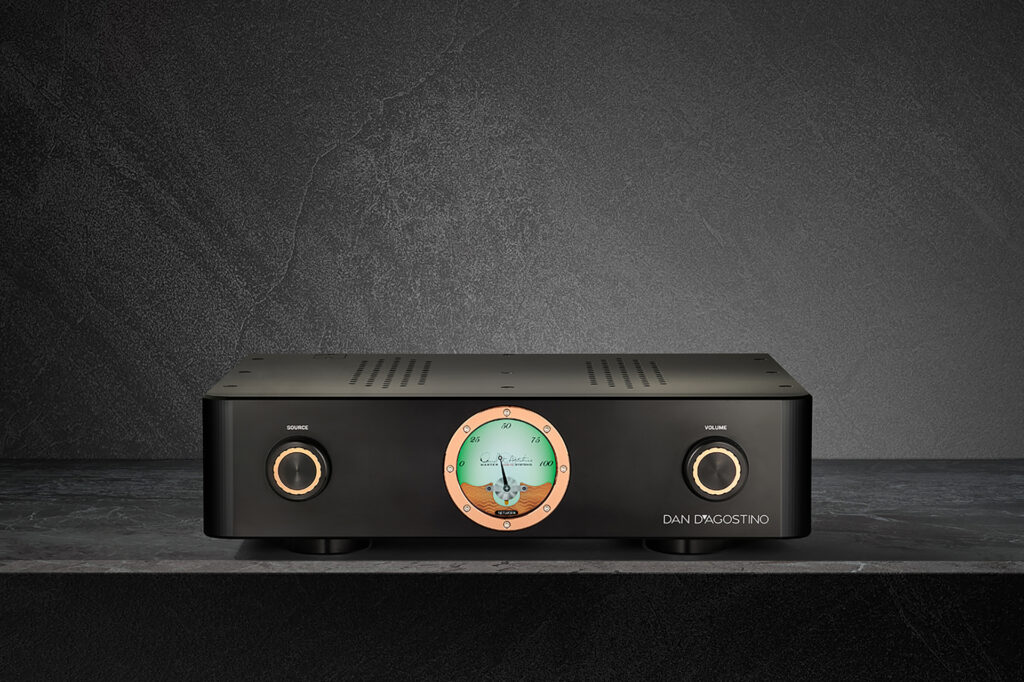 The Dan D'Agostino Pendulum integrated amp in the black finish makes the copper gauge really pop. 