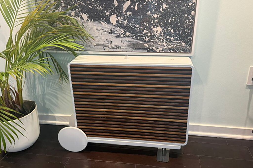 The REL Planar PL-2 installed in Jerry Del Colliano's home in Marina del Rey, California.